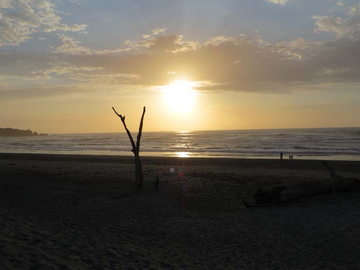 Sunset on the beach at Punakaiki